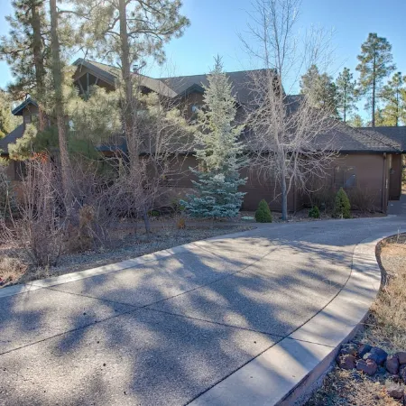 Beautiful Torreon Cabin Retreat in the Pines -20+