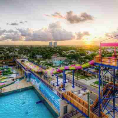 NEW Amazing Ocean Front Up to 6 Guests in Daytona - Up 6 Guests! Fitness & Recreational Facilities