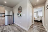 Hello Yellow Guest Suite