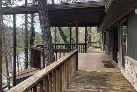 LakeFront Allatoona Great View&w/Dock,Sleeps10Adults/2 Kids,Deck-7mi @LakePoint!