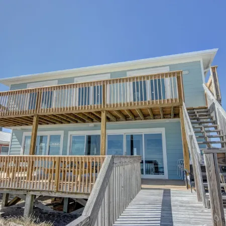 Pelican's Landing beachfront  Home - recent 250K renovation