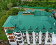 Walnut Creek Pahalgam Hotels near Hz Usman Gani Jamia Masjid Gadole