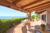 Nice detached house in a fantastic seafront location. No cleaning fees. Hotels in Fontane Bianche