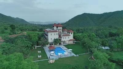 The Hunting Lodge Resort Udaipur - Villas & Pool Các khách sạn gần Sân bay Maharana Pratap