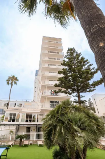 Hotel Amic Gala Hotels near Palma Aquarium