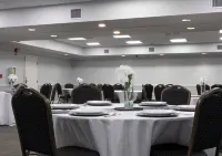 Holiday Inn & Suites BOCA RATON - NORTH by IHG - breakfast