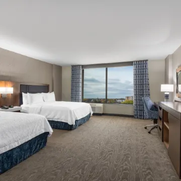 Hampton Inn & Suites Fort Wayne Downtown