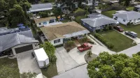 Florida Retro Home minutes from the famous Clearwater Beach and Honeymoon Island Hotels near Countryside Square