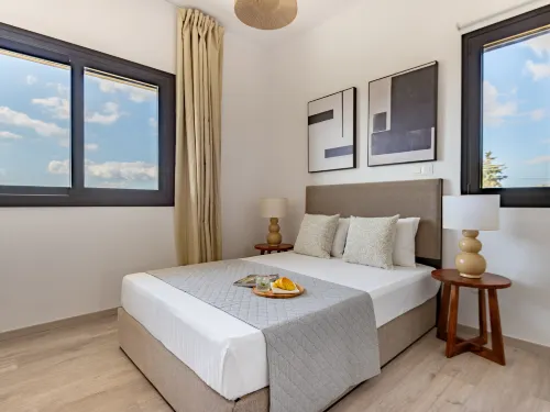 Sanders Eduardovich - Lovely 2-Bdr with Balcony