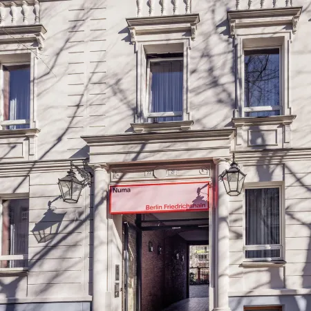 Numa Berlin Friedrichshain Отели рядом с достопримечательностью «Станция метро Samariterstraße»