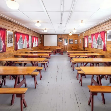 Clair Tappaan Lodge Отели в г. Невада