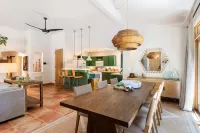 Lux - Historic Tennis Club Enclave - King Beds