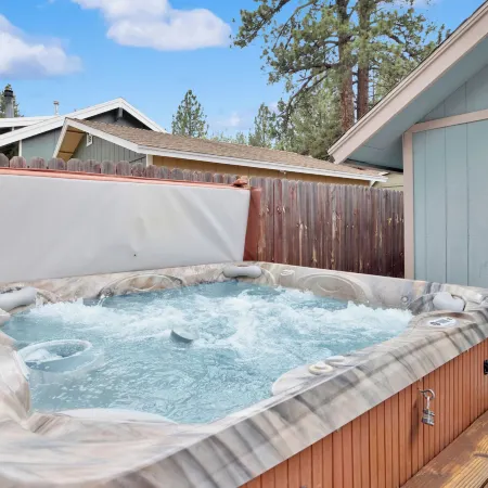 Idle Hours Inn - 1945 by Big Bear Vacations
