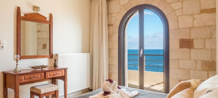 Xristinas Seaside Apartments Hotels in Kolimvari