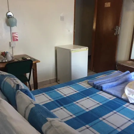Liya Guest Lodge