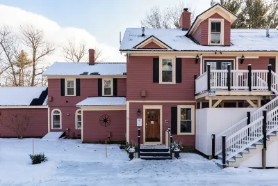 TuckAway Suites at East Branch Hotels in Glen