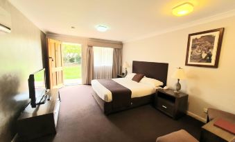 The Aston Motel Tamworth