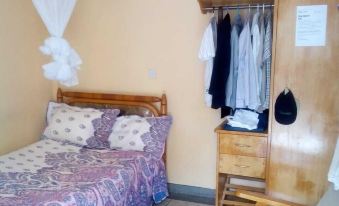 Racecourse Inn Hotel