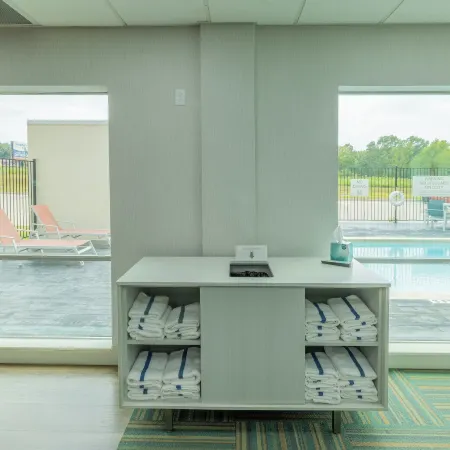 Holiday Inn Express & Suites LINDALE - TYLER by IHG
