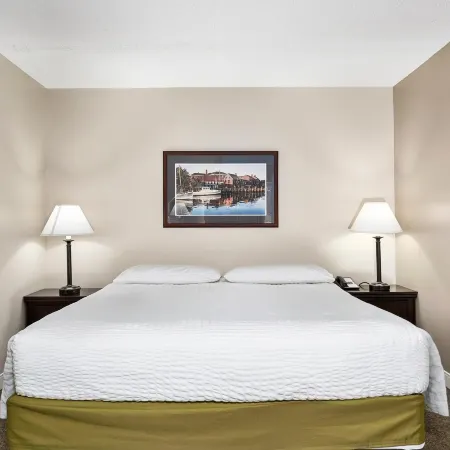 Second Floor Deluxe Suite Bay View