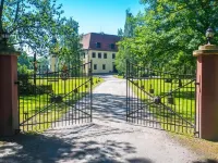 Oficyna Przy Pałacu Krobielowice Hotels in Wroclawski