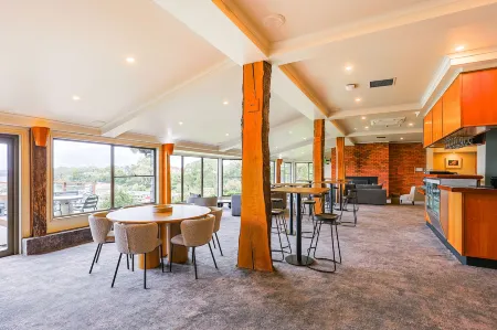 Strahan Village Отели в г. Страхан