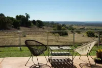 Deshons Country Retreat Hotels in Booie
