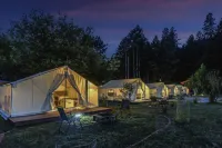 Surrey Resort فنادق في Guerneville