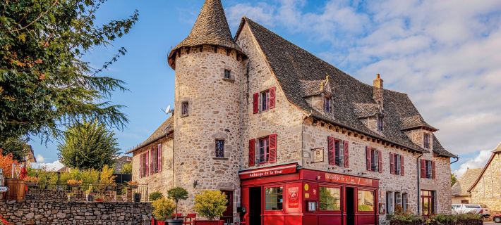 Demeures & Châteaux Auberge de la Tour - Hôtel & Restaurants - Marcolès Auvergne Hotels in Cantal