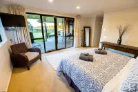 Heaven's Rest B&B Hotels in Pukekohe