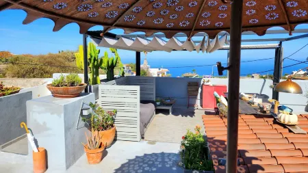 Salvia Bnb, Habitaciones Con Banos Privados Отели в г. Икод