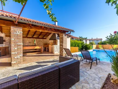 Rustic Holiday Home with Private Pool in the Center of Medulin Near the Beach