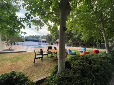 Kılıç AirPort Otel Отели рядом с Аэропорт Аднан Мендерес