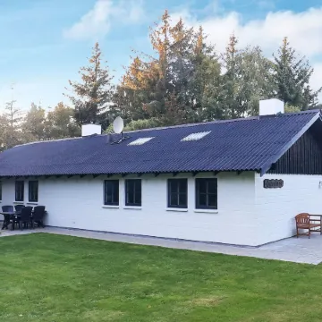 6 Person Holiday Home in Bindslev