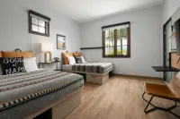 Moxy Santa Barbara Hotels in Santa Barbara