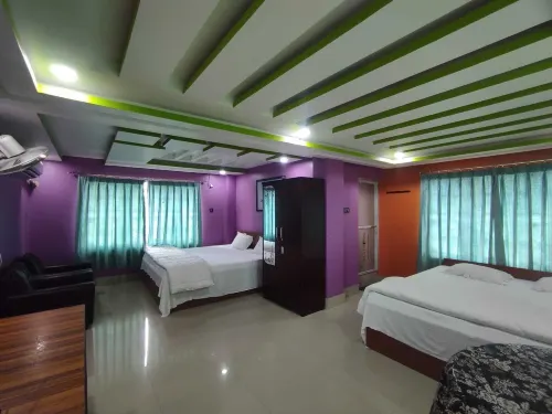 Raj Hotel