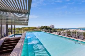 Lux Retreat at Harbour Light Cairns I Sauna I Pool & Prime Location