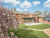 Constantine House Hotels in Tamworth