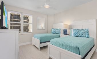 50 Shades of White - Gullwing #805 - 6620 Estero Blvd condo