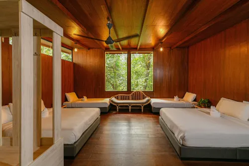 The HIJAU Camp & Cabin - Desayuno