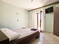 Apartments Blink Hotels in Оребич