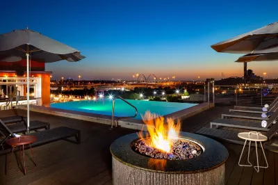 Canvas Hotel Dallas Các khách sạn gần Christ For The Nations Institute
