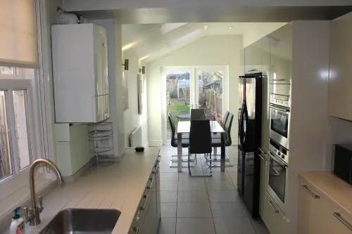 Knighton Villa - Pet friendly