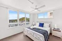 Burleigh Beach Tower Hotel di Burleigh Heads