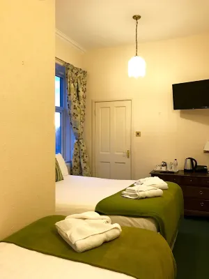 Glenlossie Guest House Hotels near Robert Burns Hermitage