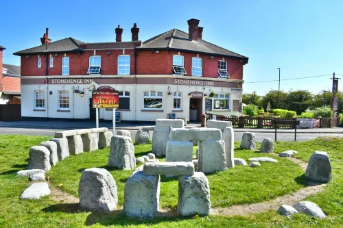 Stonehenge Inn Hotel a Shrewton