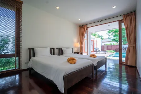 Pranaluxe 4 Bedroom Pool Villa C6 Отели рядом с достопримечательностью «Pranburi Mongrove Forest»