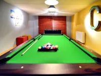 럭슈리우스 빌라 뷔스 사우나, 홋 터, 레크레션 룸, 라르지 앙클로세 가든 두르바이 호텔