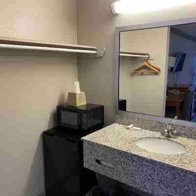 Cabarrus Inn Rooms