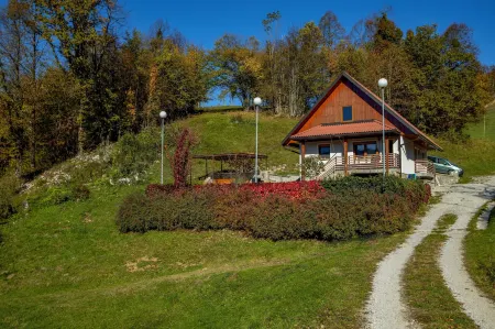 Valley View Holiday Home with Sauna Mrak